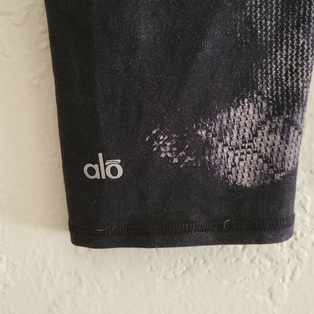 ALO Yoga excellent